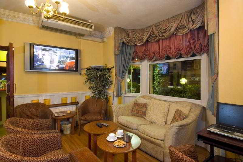 Rainbows Lodge Hotel And Serviced Apartments レディング エクステリア 写真